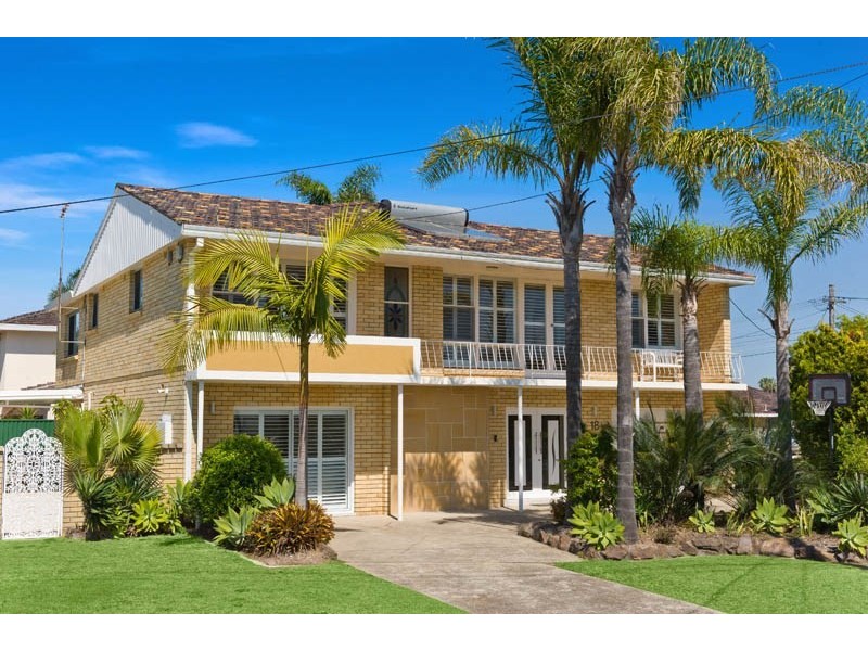 18 Hawkesbury Esplanade, Sylvania Waters NSW 2224