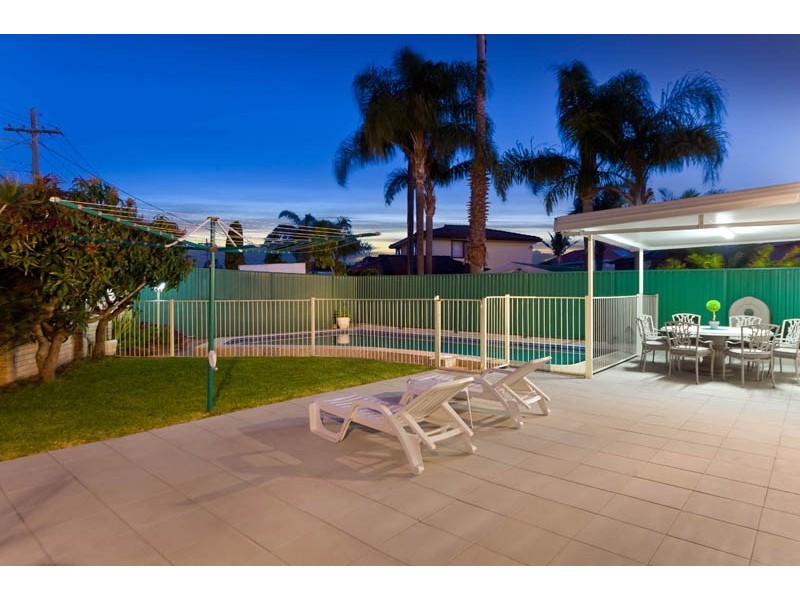 18 Hawkesbury Esplanade, Sylvania Waters NSW 2224