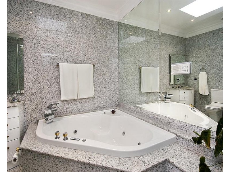 24 Old Taren Point Road, Taren Point NSW 2229