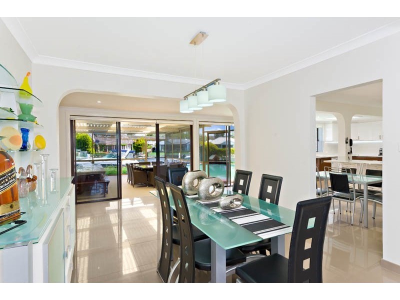 42 Castlereagh Crescent, Sylvania Waters NSW 2224