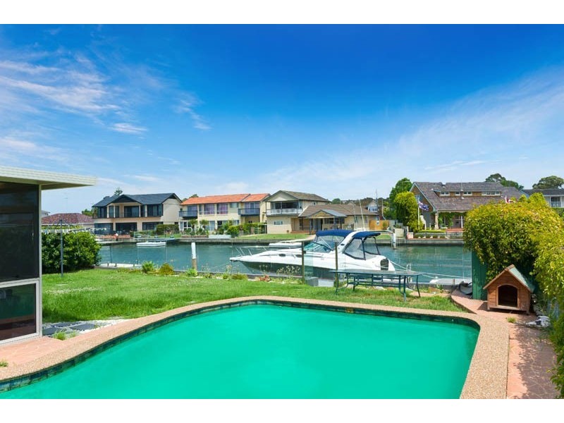 42 Castlereagh Crescent, Sylvania Waters NSW 2224