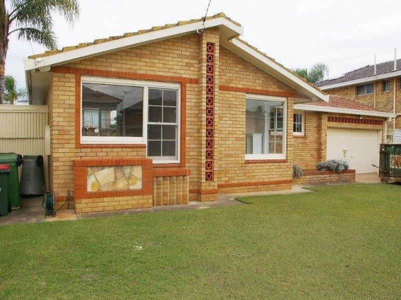 15 Hawkesbury Esplanade, Sylvania Waters NSW 2224