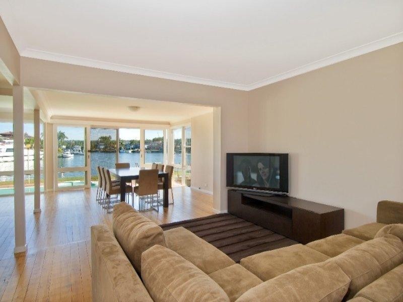 15 Hawkesbury Esplanade, Sylvania Waters NSW 2224