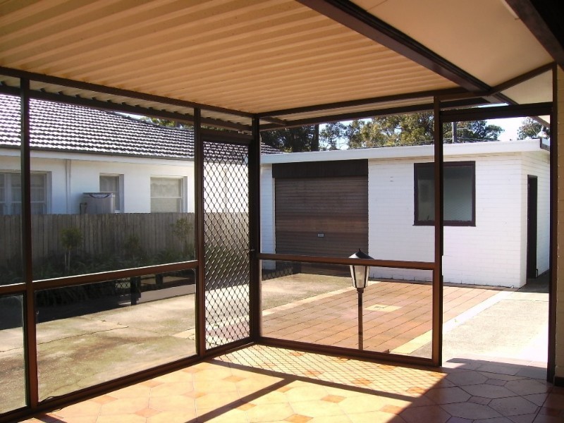 33 Bellingara Road, Sylvania NSW 2224