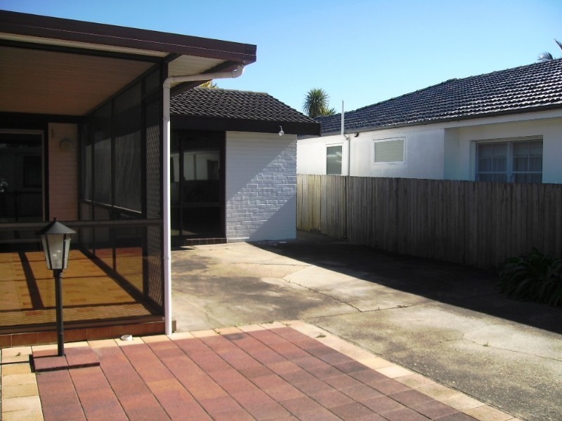 33 Bellingara Road, Sylvania NSW 2224