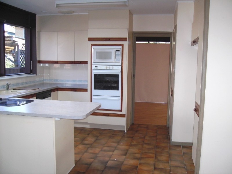 33 Bellingara Road, Sylvania NSW 2224