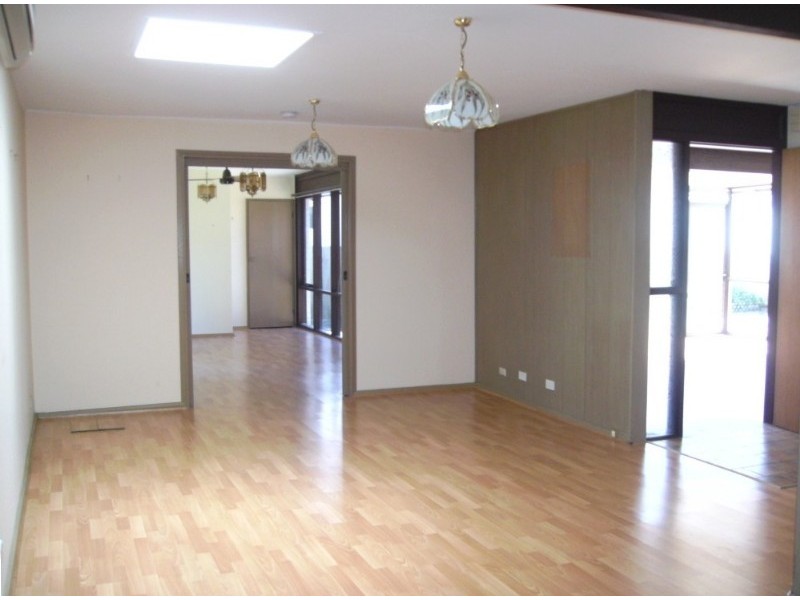 33 Bellingara Road, Sylvania NSW 2224