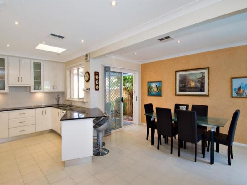 11 Macintyre Crescent, Sylvania Waters NSW 2224