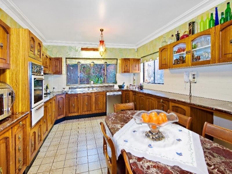 11 Leavesden Place, Kangaroo Point NSW 2224