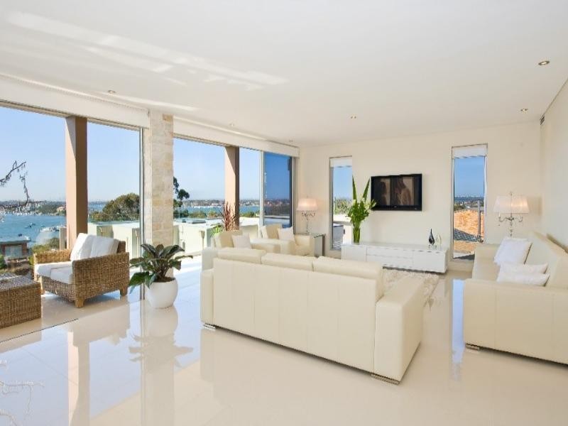 15 Yeran Street, Sylvania NSW 2224