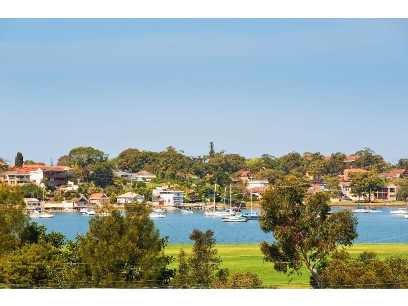 2 Allawah Avenue, Carss Park NSW 2221