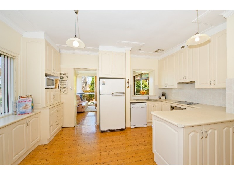 2 Allawah Avenue, Carss Park NSW 2221