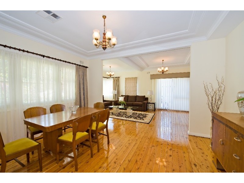 2 Allawah Avenue, Carss Park NSW 2221