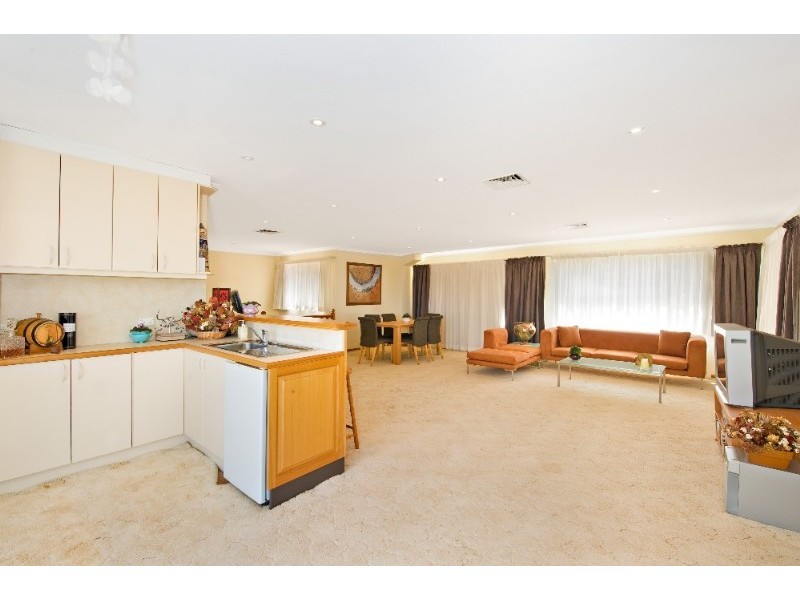 2 Allawah Avenue, Carss Park NSW 2221