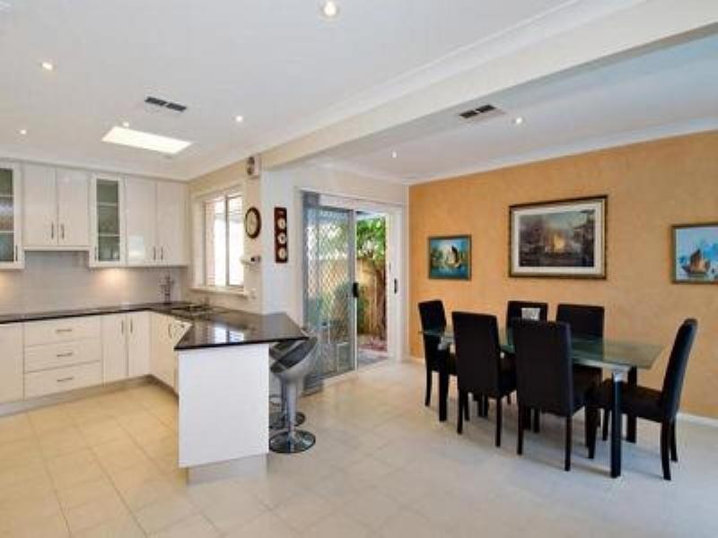 11 Macintyre Crescent, Sylvania Waters NSW 2224