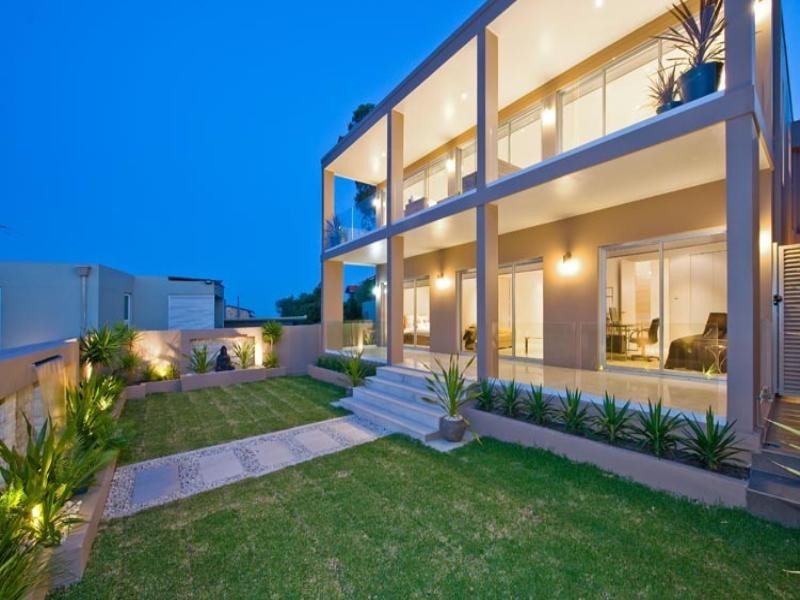 15 Yeran Street, Sylvania NSW 2224