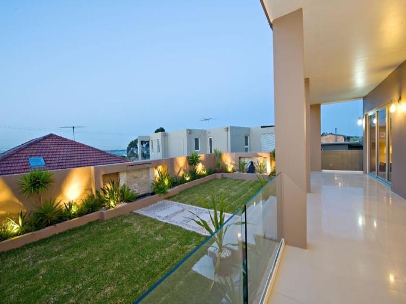 15 Yeran Street, Sylvania NSW 2224