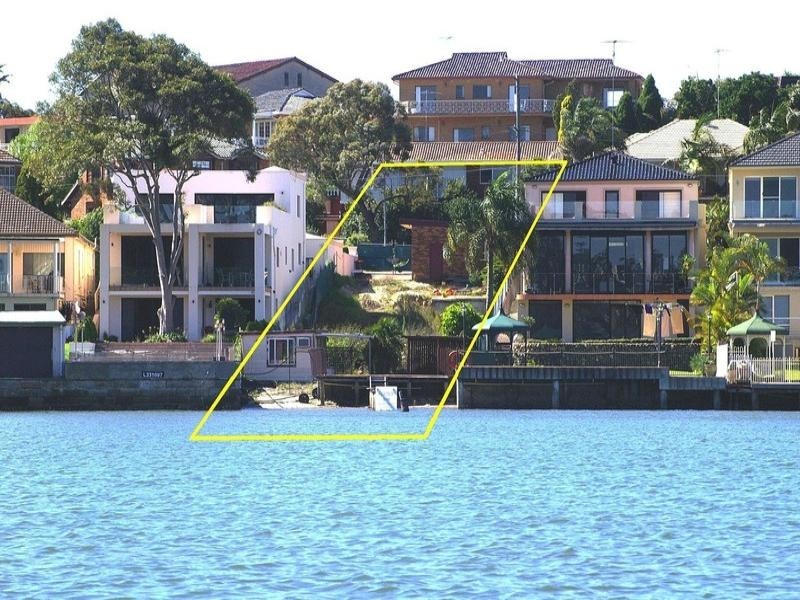 16 Townson Street, Blakehurst NSW 2221