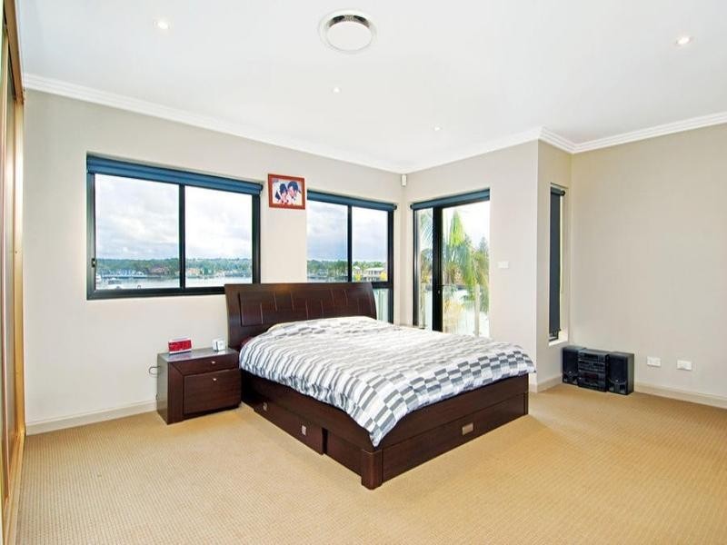 81 Hawkesbury Esplanade, Sylvania Waters NSW 2224
