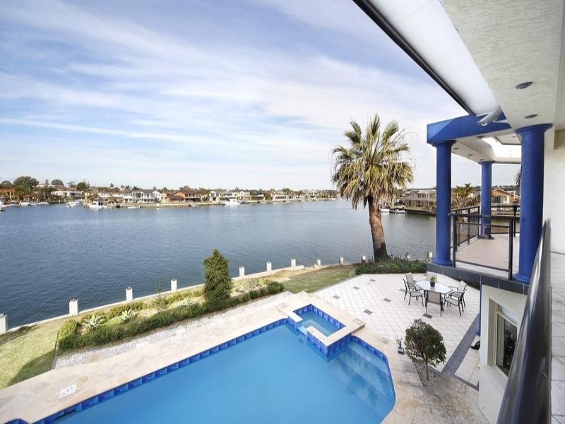 4 Lachlan Avenue, Sylvania Waters NSW 2224