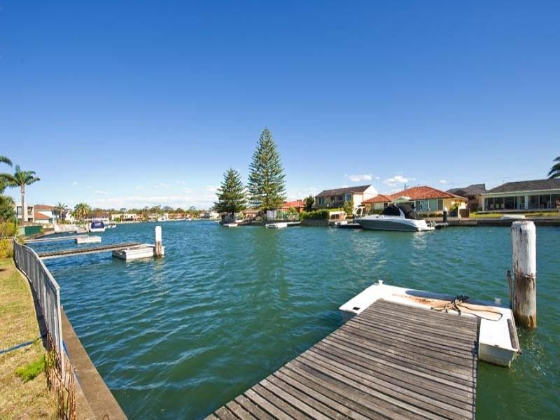 18 Lachlan Avenue, Sylvania Waters NSW 2224