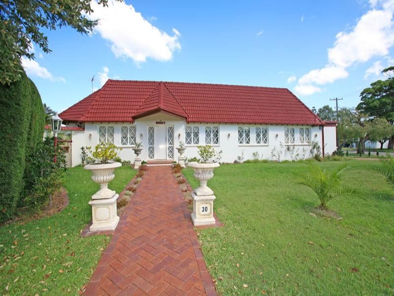 30 Lachlan Crescent, Sylvania Waters NSW 2224