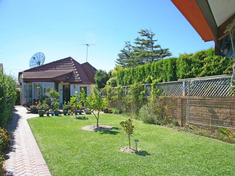 30 Lachlan Crescent, Sylvania Waters NSW 2224