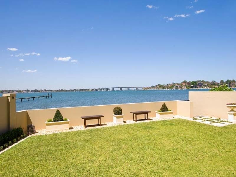 3 Holts Point Place, Sylvania NSW 2224