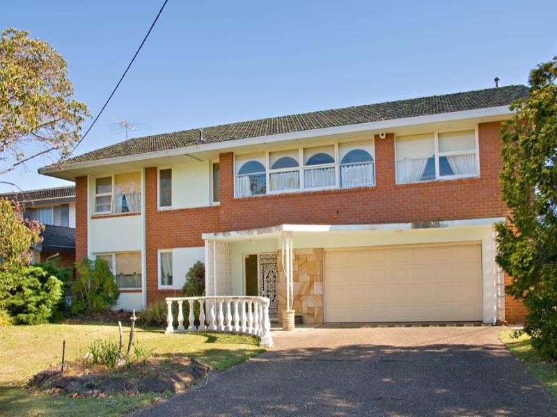 18 Lachlan Crescent, Sylvania Waters NSW 2224