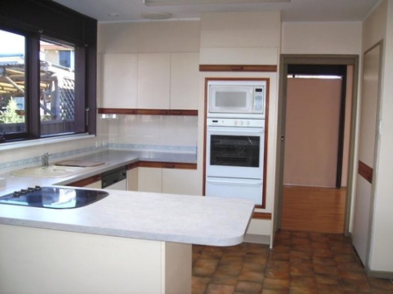 33 Bellingara Road, Sylvania NSW 2224