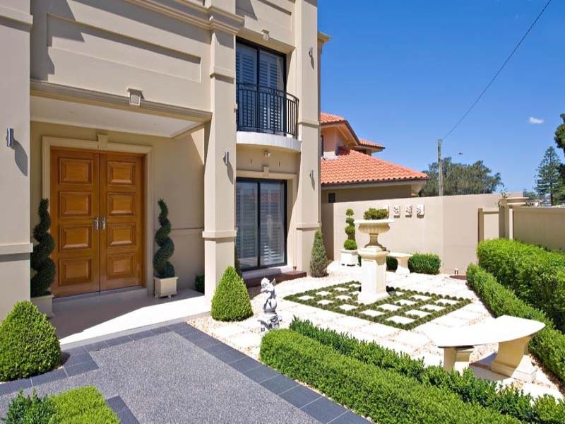 3 Holts Point Place, Sylvania NSW 2224