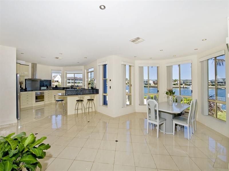 4 Lachlan Avenue, Sylvania Waters NSW 2224