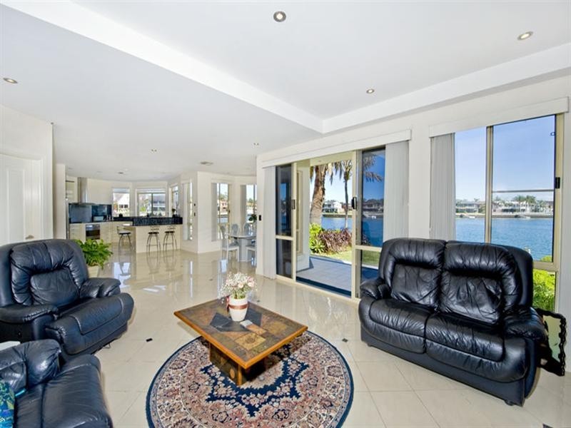 4 Lachlan Avenue, Sylvania Waters NSW 2224