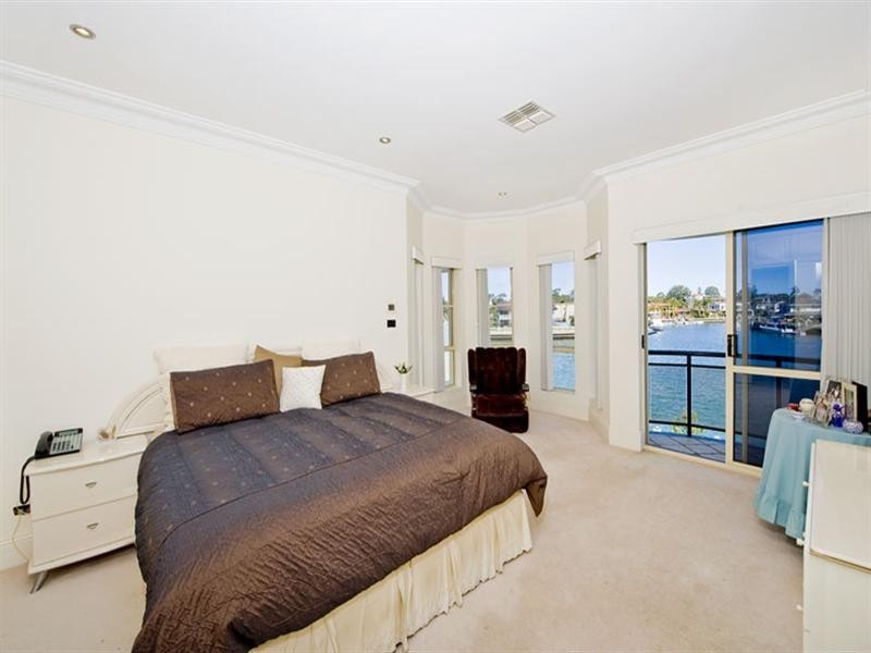 4 Lachlan Avenue, Sylvania Waters NSW 2224