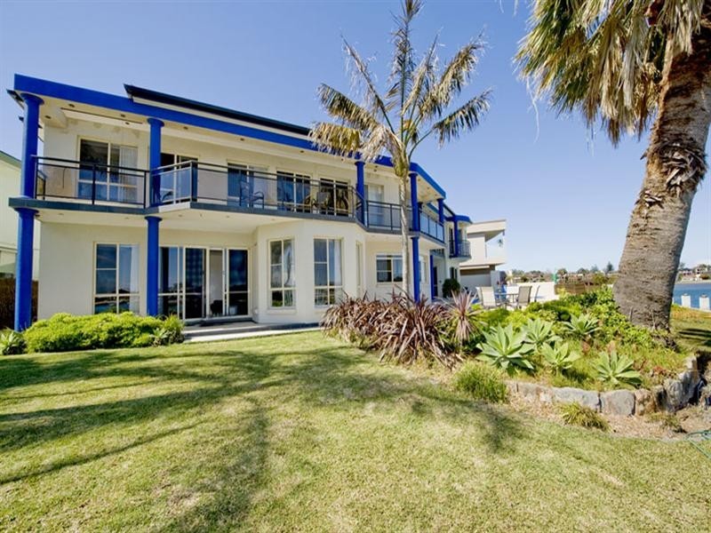 4 Lachlan Avenue, Sylvania Waters NSW 2224