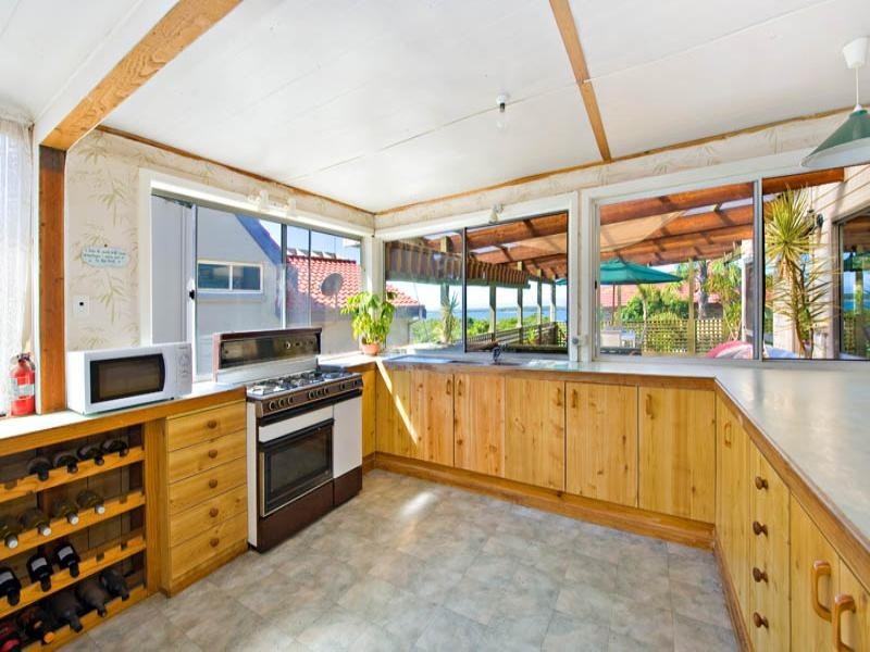 104 Woodlands Road, Taren Point NSW 2229