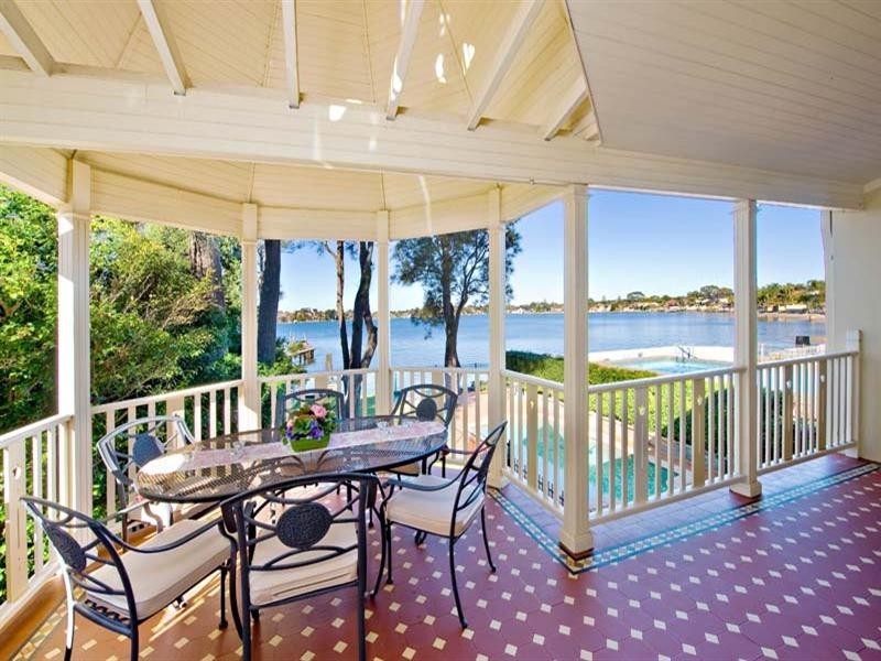 8 Marra Place, Sylvania NSW 2224