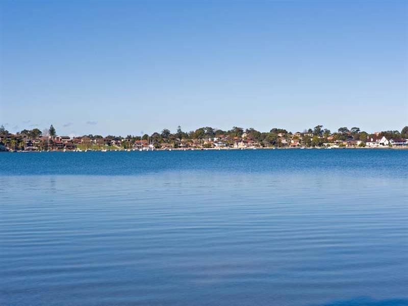 8 Marra Place, Sylvania NSW 2224