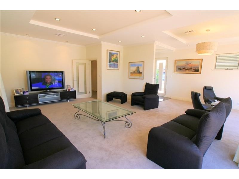 6 Napoleon Street, Sans Souci NSW 2219