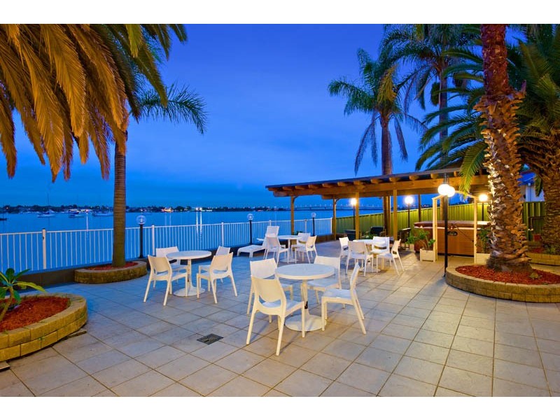 2 Belgrave Esplanade, Sylvania NSW 2224