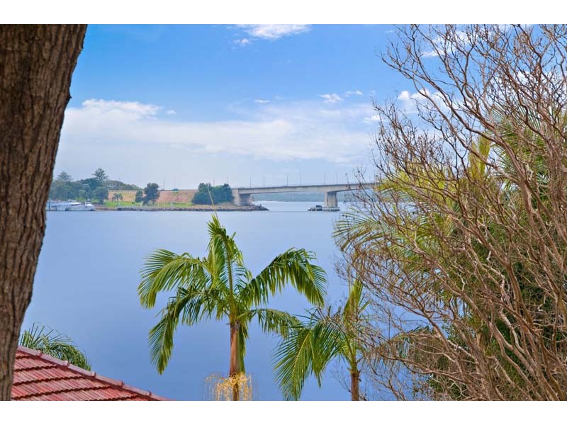 2B Belgrave Esplanade, Sylvania NSW 2224