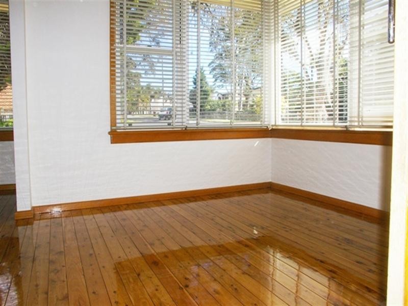 2 TOMAH Place, Sylvania NSW 2224