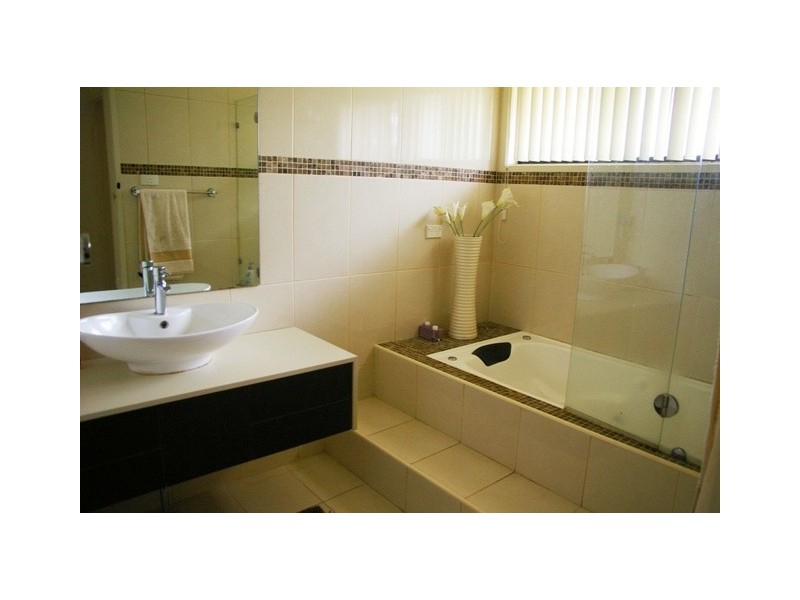 221 BOX Road, Sylvania NSW 2224