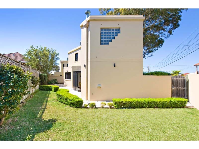 15B Belgrave Esplanade, Sylvania NSW 2224