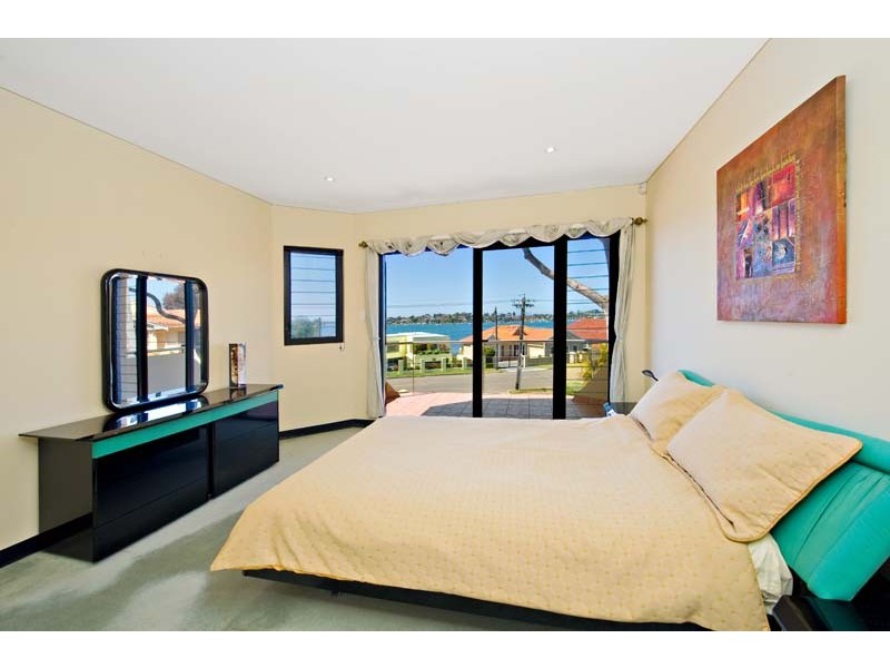 15B Belgrave Esplanade, Sylvania NSW 2224
