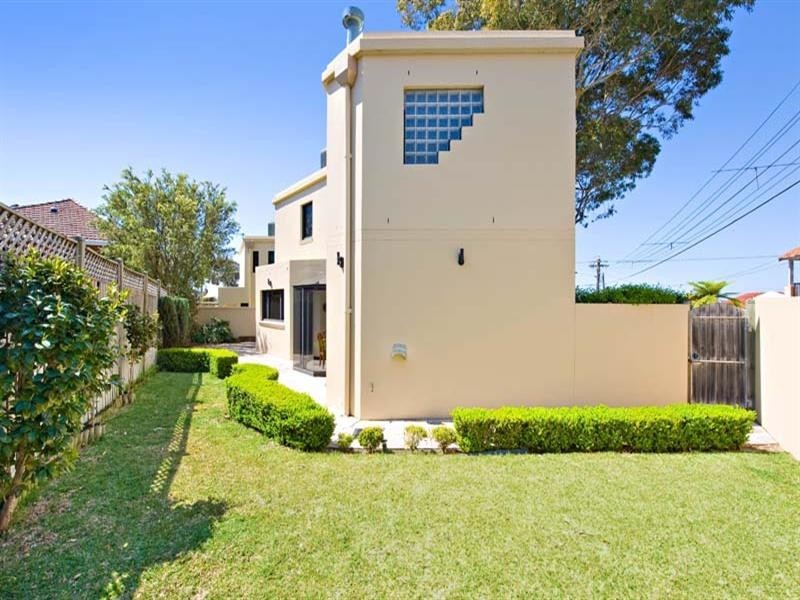 15B Belgrave Esplanade, Sylvania NSW 2224