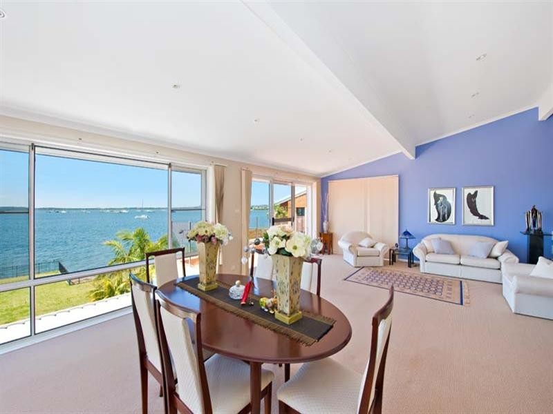 22 Woodlands Road, Taren Point NSW 2229