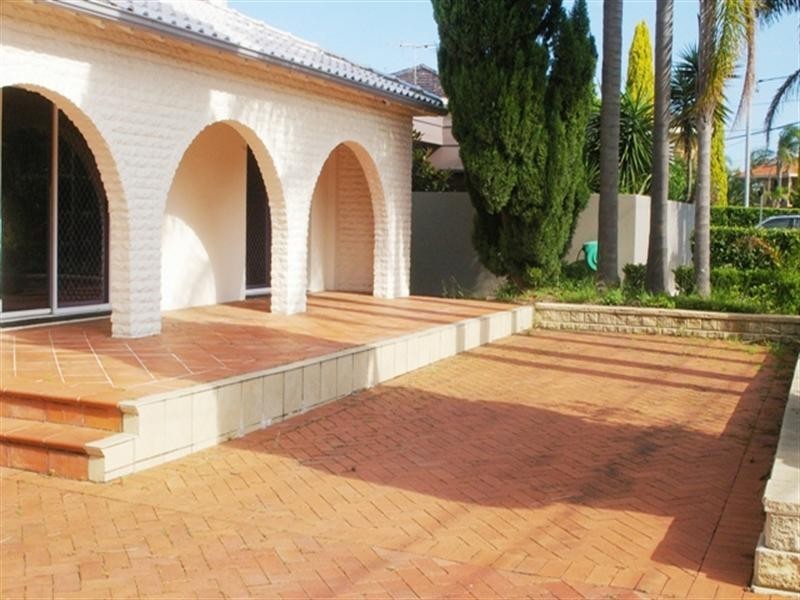 166 BELGRAVE Esplanade, Sylvania Waters NSW 2224