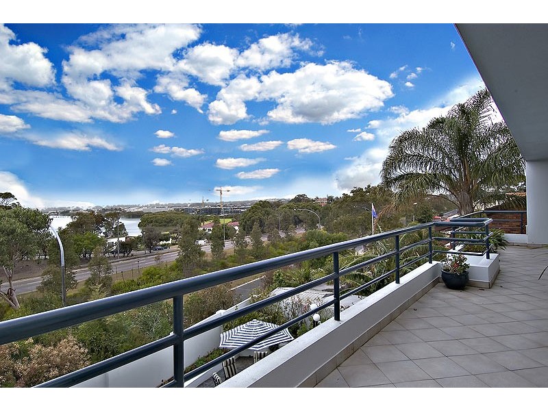 24 Old Taren Point Road, Taren Point NSW 2229