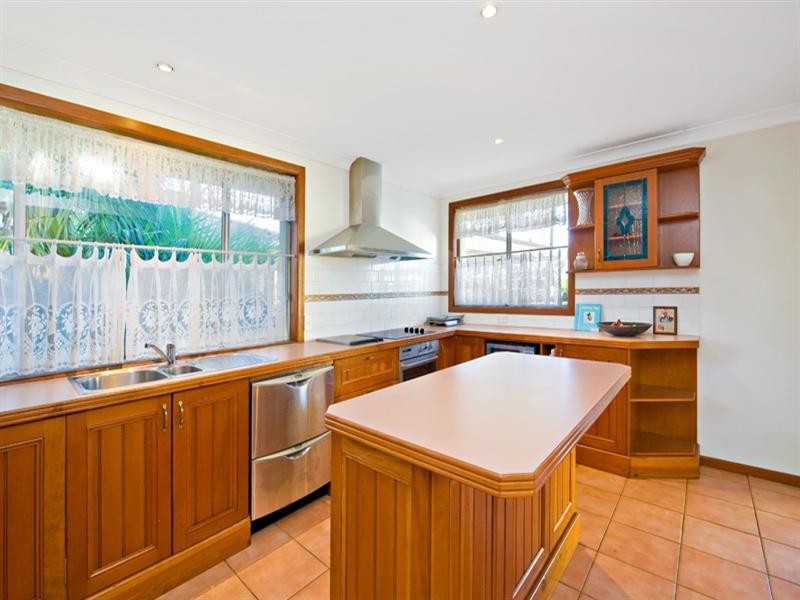 10 Roper Crescent, Sylvania Waters NSW 2224